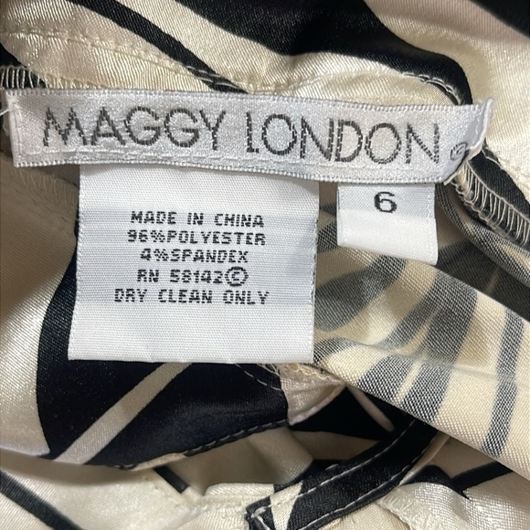 Maggy London Women’s Abstract Cap Sleeve Fitted V-Neck Satin Dress Ruched Sz 6 - Picture 10 of 10